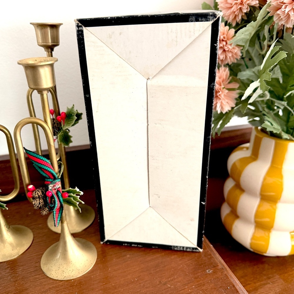 Vintage Brass Bugle Horn Candlestick Decor Trumpet Christmas Farmhouse Decor - Picture 9 of 13